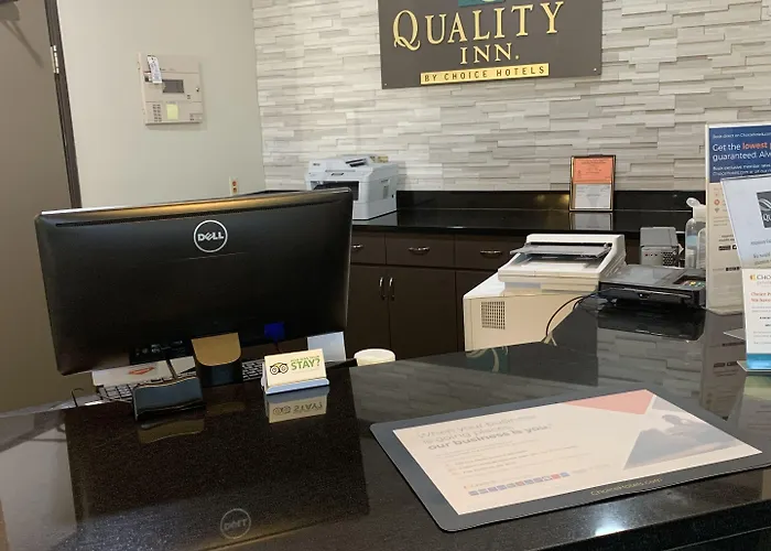 Inn Quality Decatur 3*