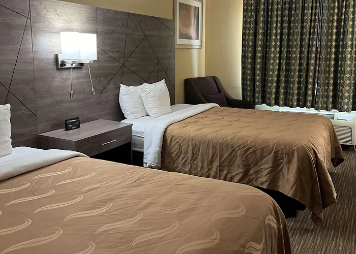 Quality Decatur Inn Forsyth